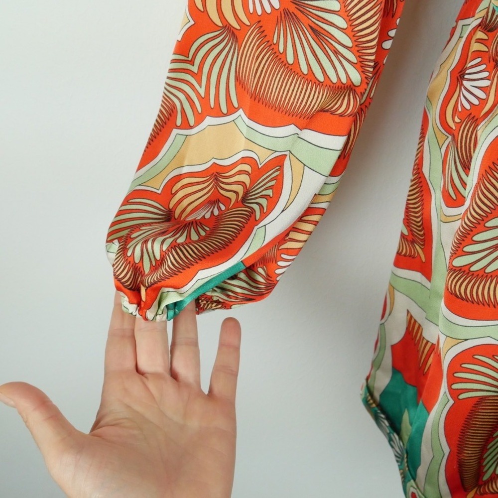 Elliatt NWT Neomi Romper Orange Green Floral Retro Long Sleeve Satin Resort M - Picture 8 of 13